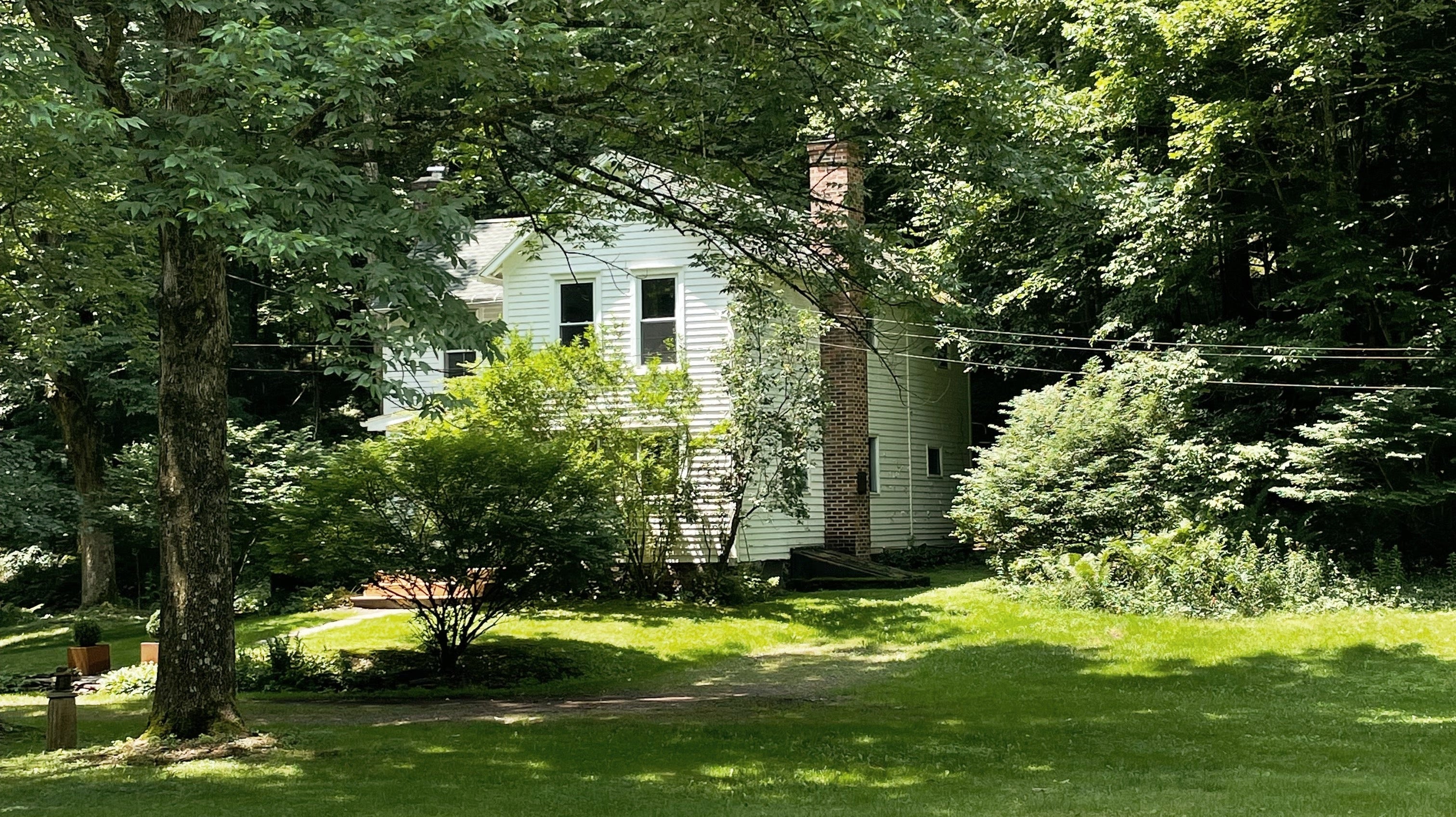 Checking In | An Upstate Escape - elsie green