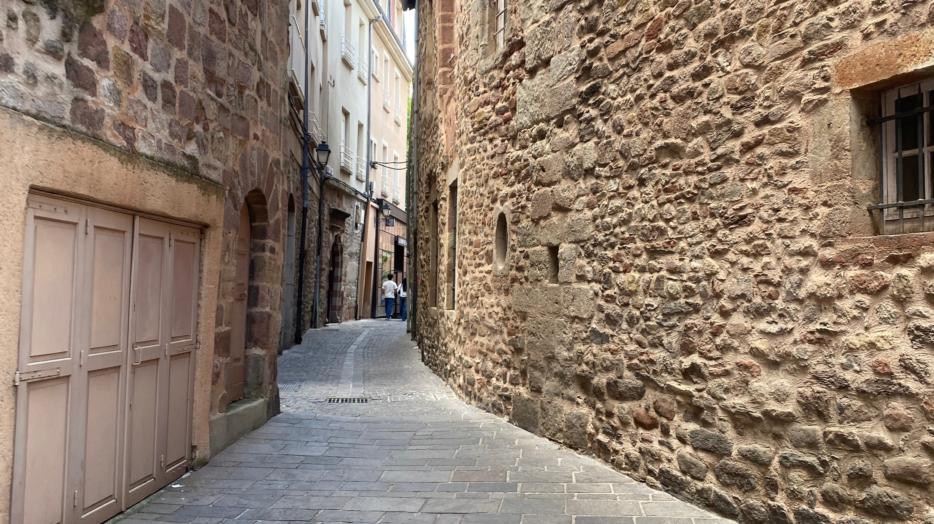 EG x c'est beau chez toi | A Day in Rodez - elsie green