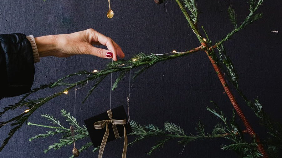 Shop Gal Guide | December 2023 Edition - elsie green