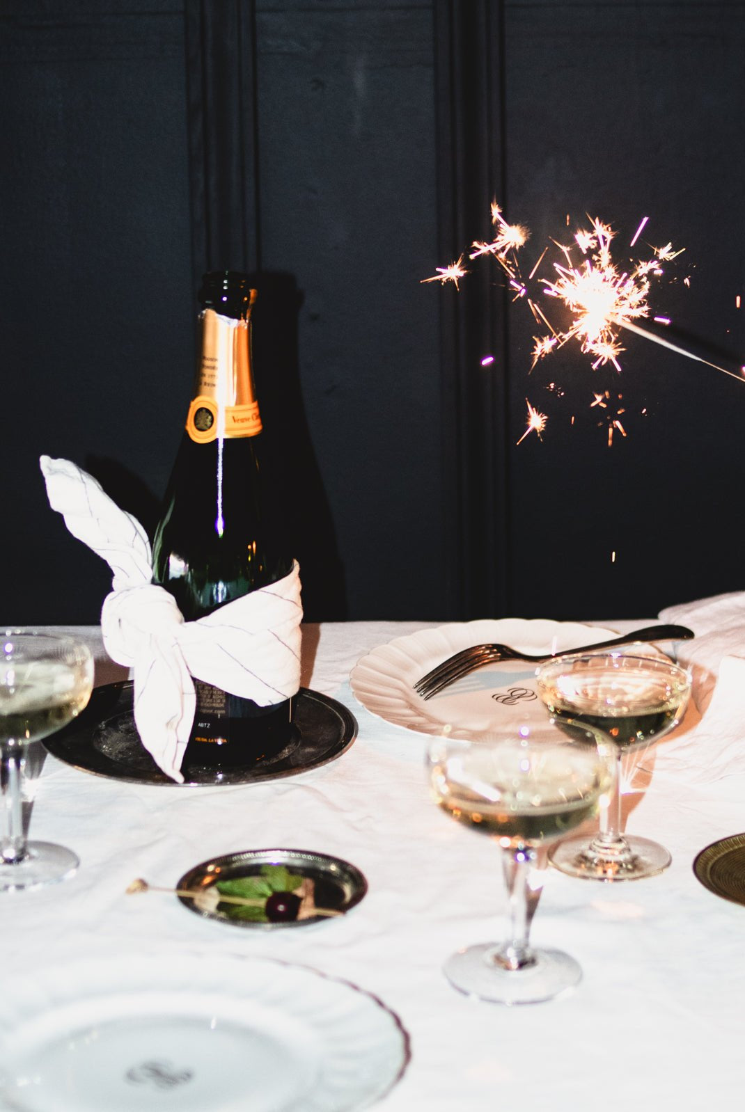 Sparkle & Celebrate | Our Favorite Holiday Party Trends - elsie green