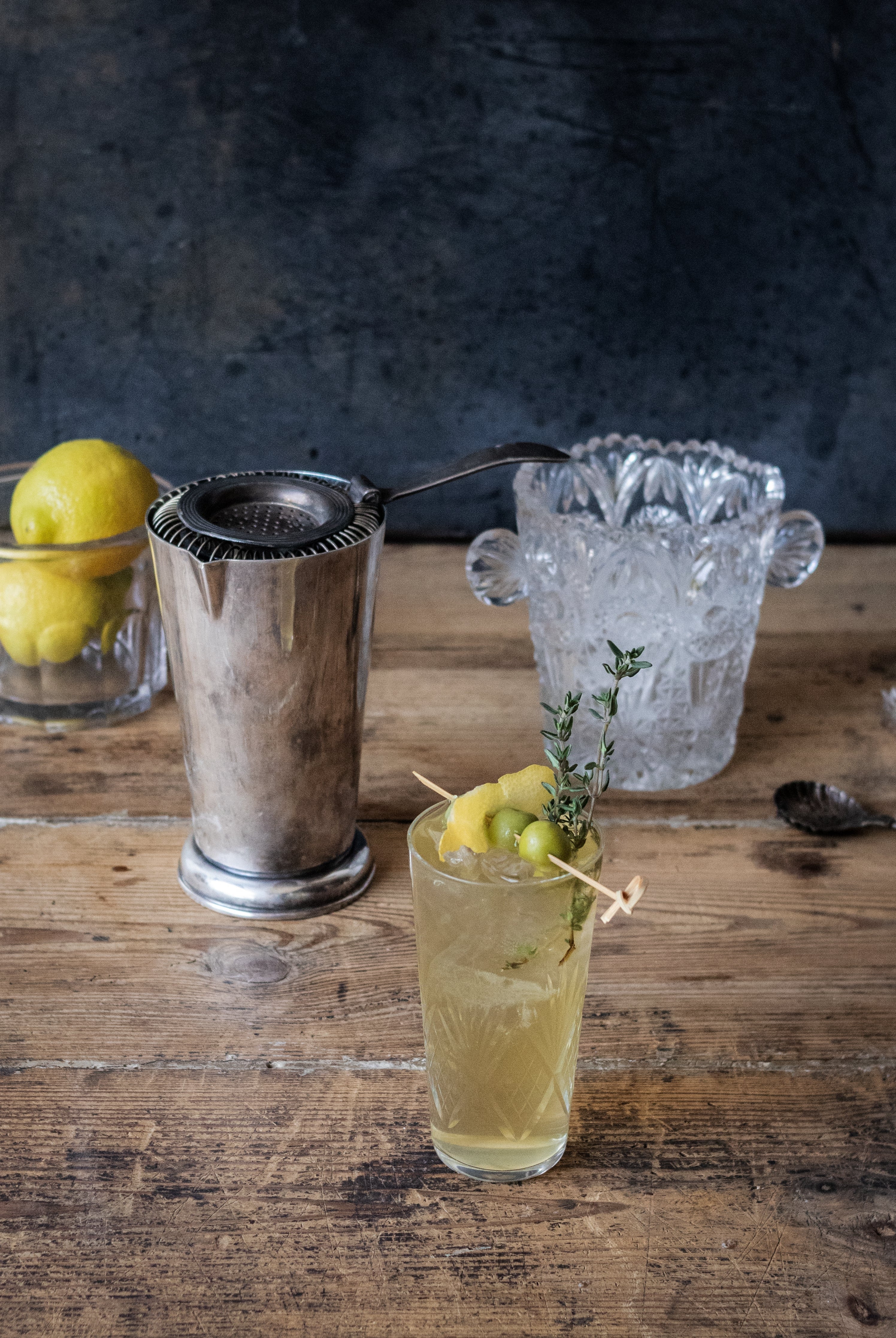 The Dirty Spritz: Our Favorite Cocktail for Summer Evenings - elsie green