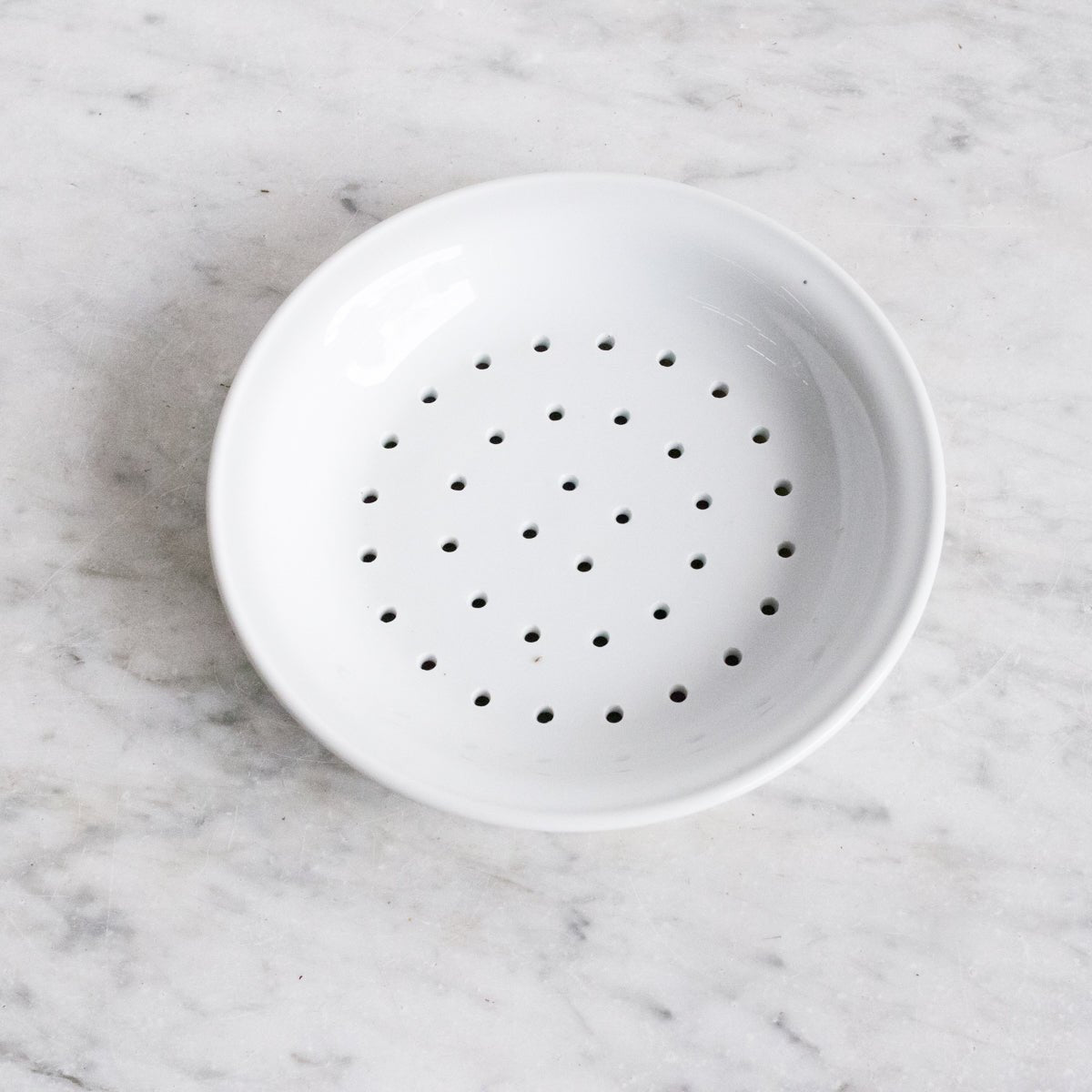 Apilco Porcelain Berry Bowl - elsie green - the french kitchen