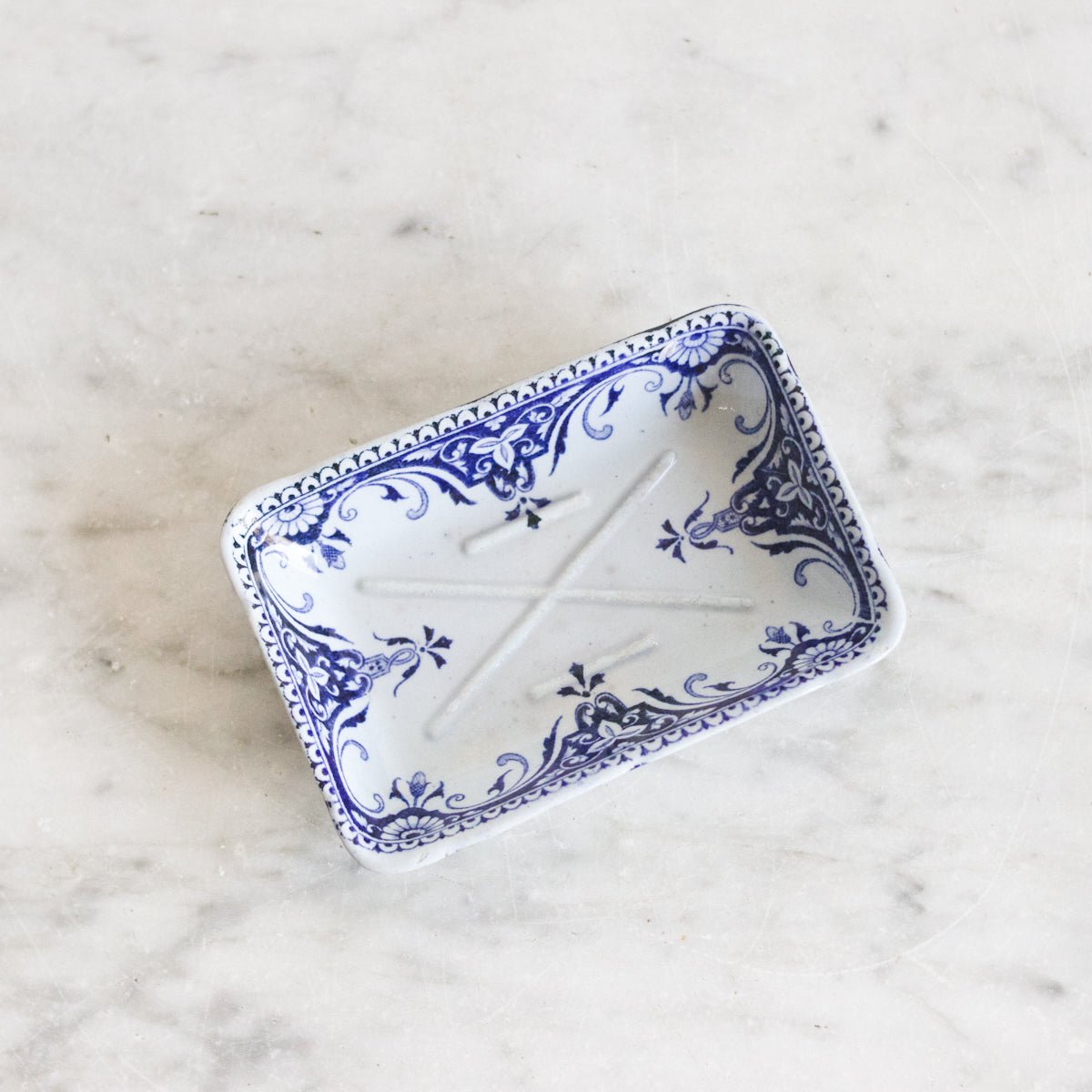 Arabesque Transferware Soap Dish - elsie green - decor