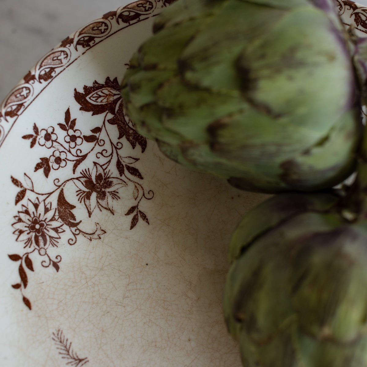 Delft Transferware Pedestal - elsie green -