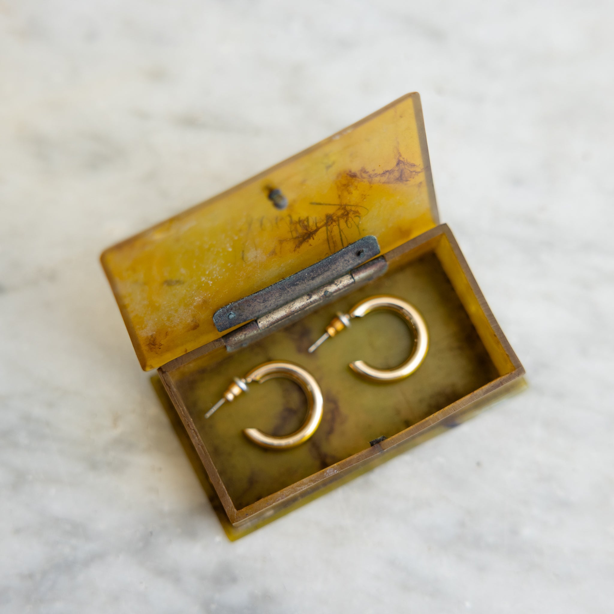 Engraved Horn Snuff Box | Versailles - elsie green - decor