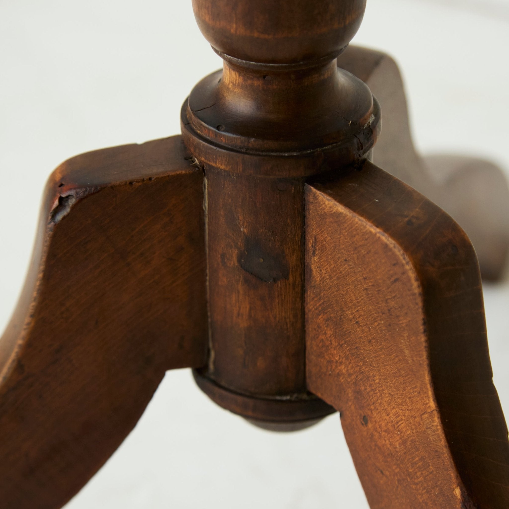 Engraved Side Table - elsie green - Furniture