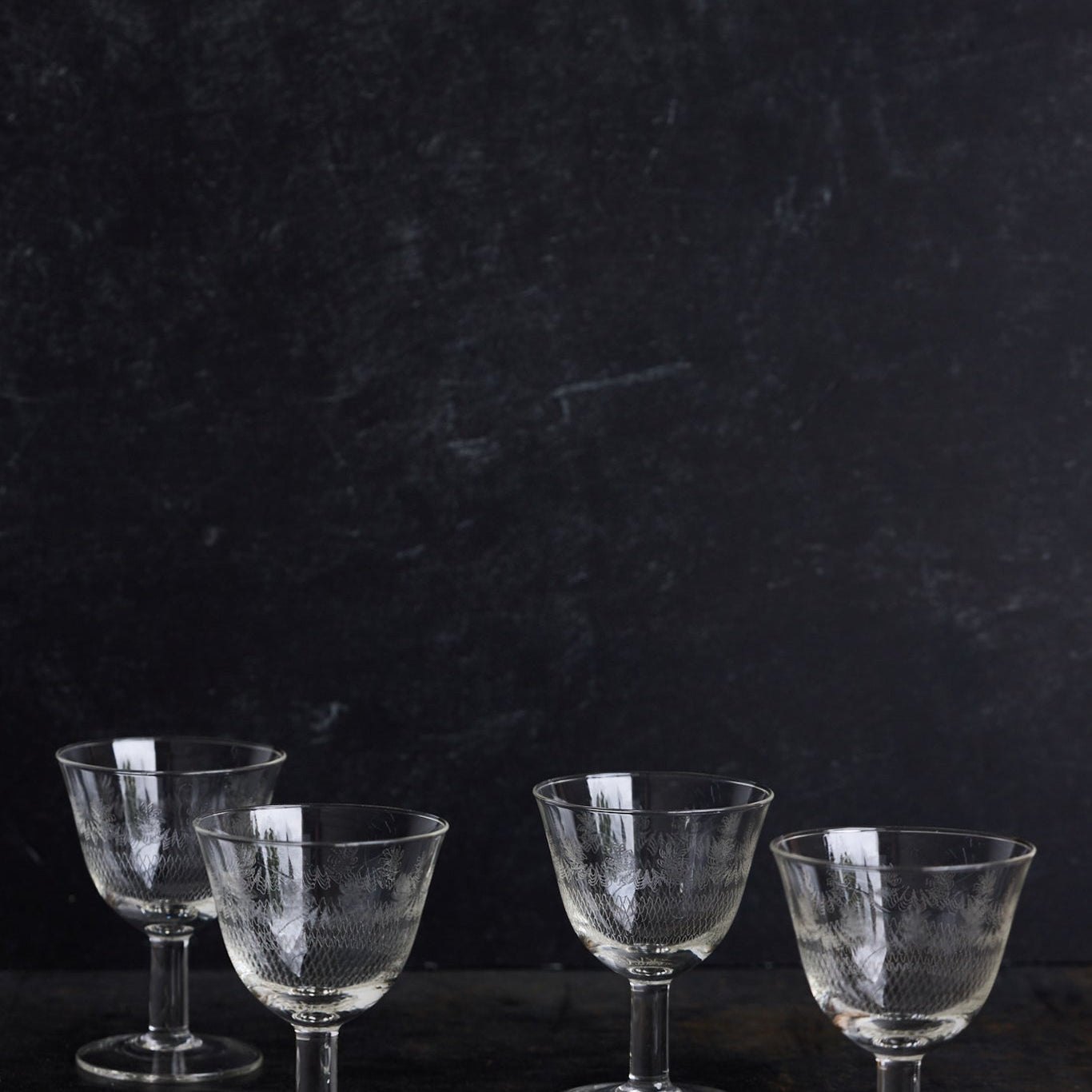 Etched Wine Glass Set of 4 - elsie green - the french kitchen