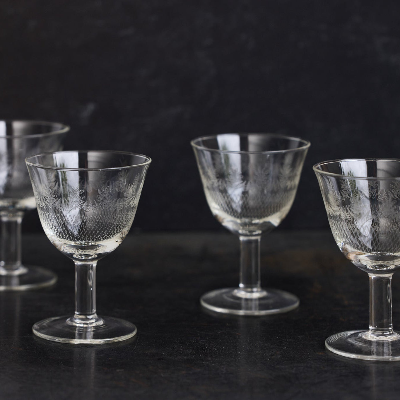 Etched Wine Glass Set of 4 - elsie green - the french kitchen