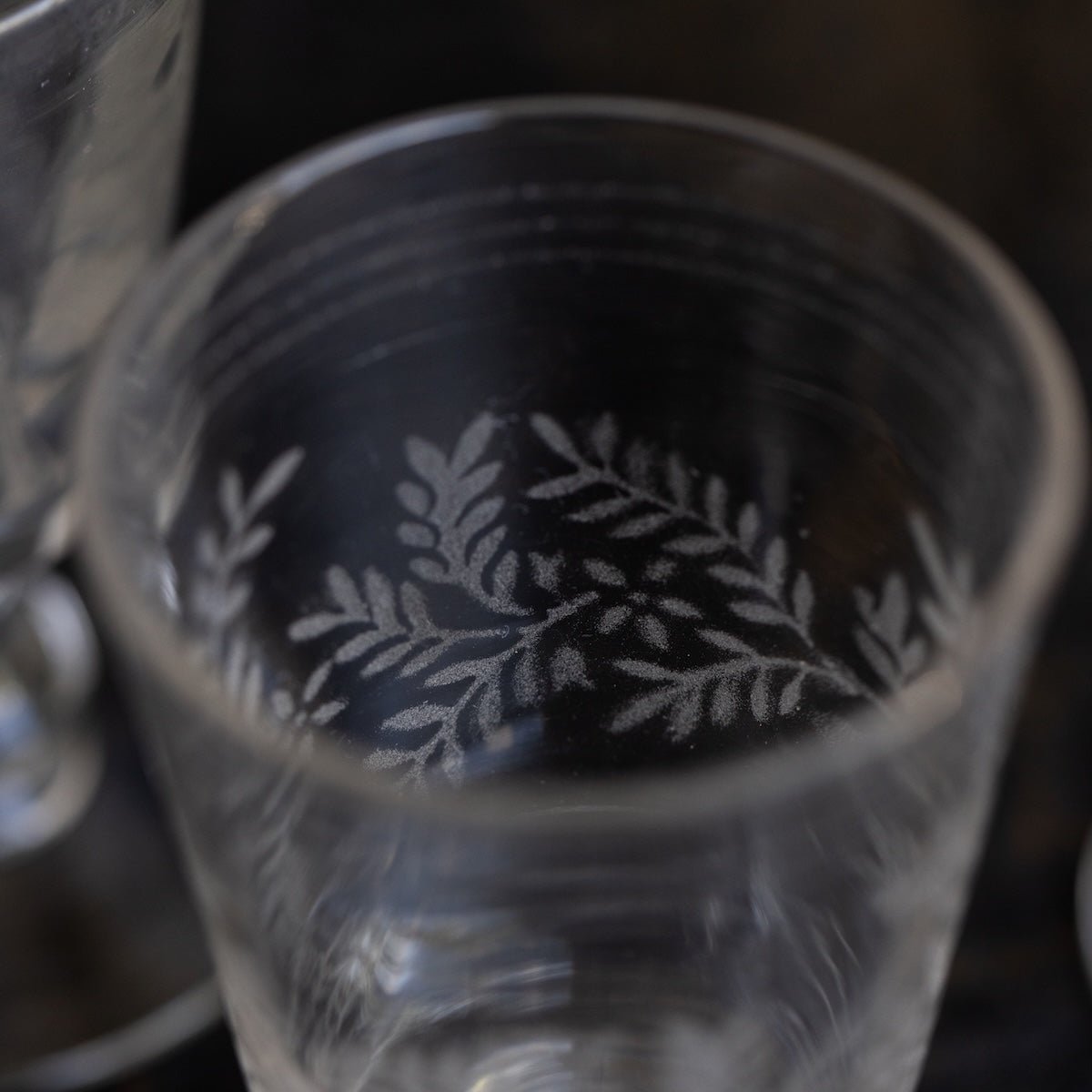 Etched Wine Glass Set of 5 - elsie green - the french kitchen