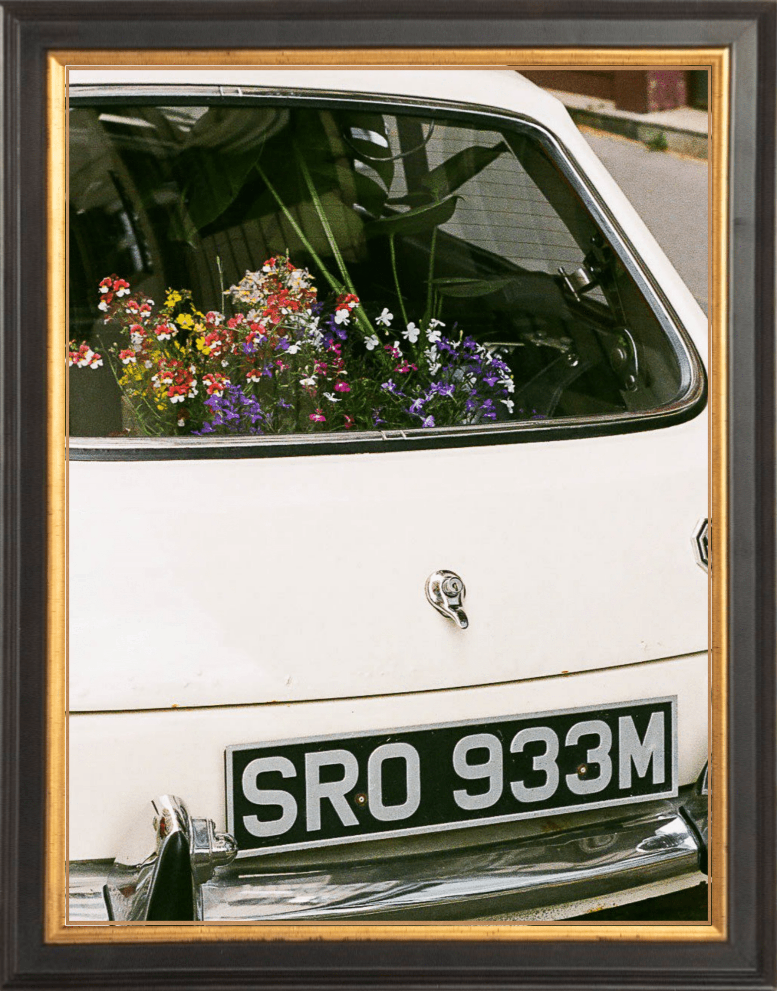 Fleurs à Emporter Printed Photograph - elsie green - Art