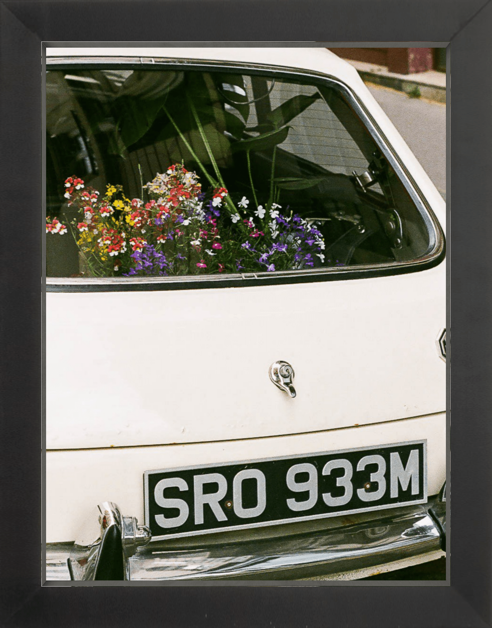 Fleurs à Emporter Printed Photograph - elsie green - Art