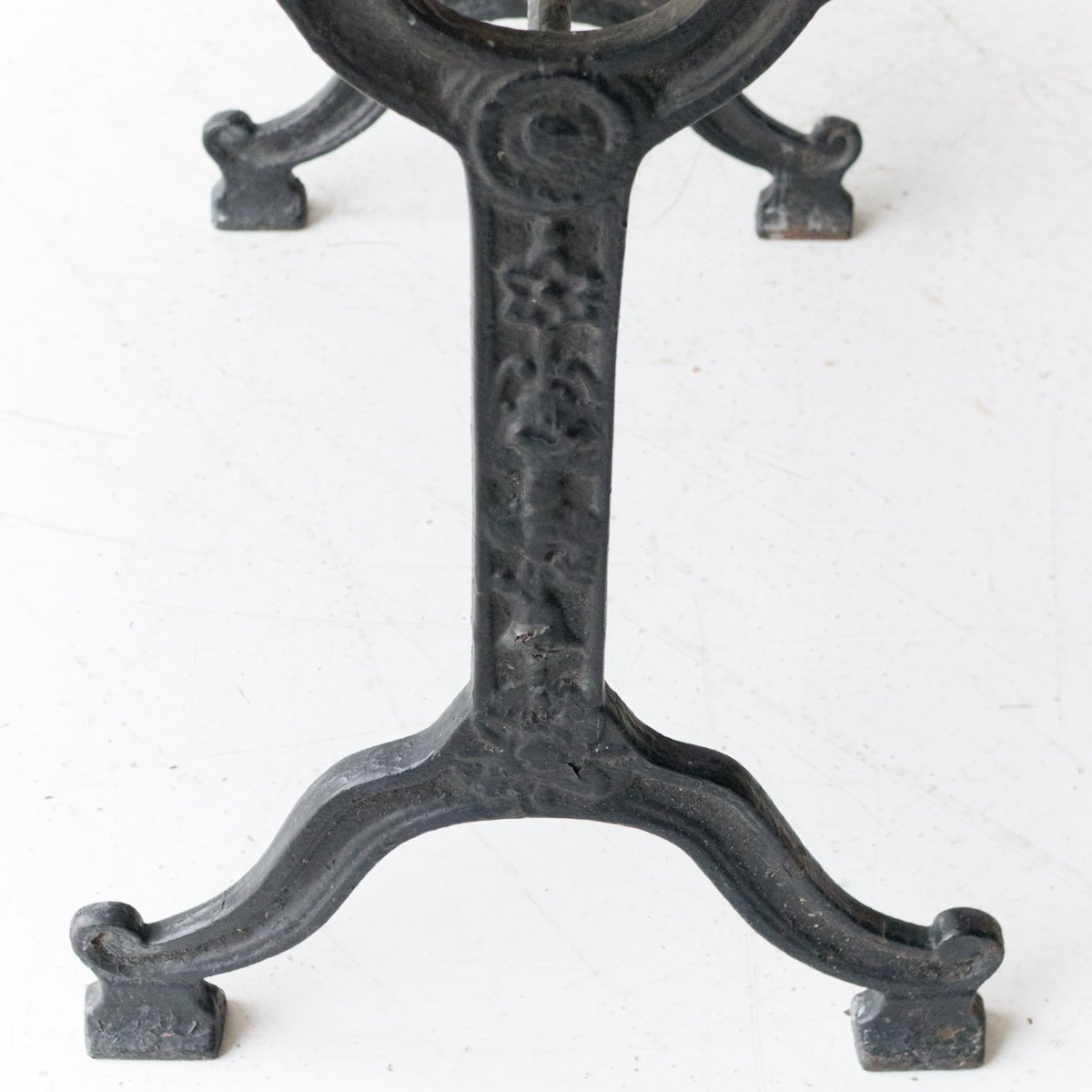 Grande Marble Bistro Table - elsie green - furniture