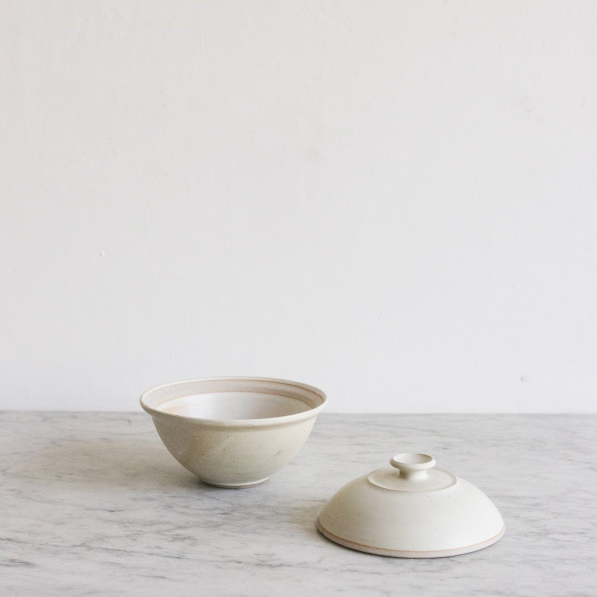 Hand Made Stoneware Bowl with Lid | Bob Dinetz - elsie green - The French Kitchen