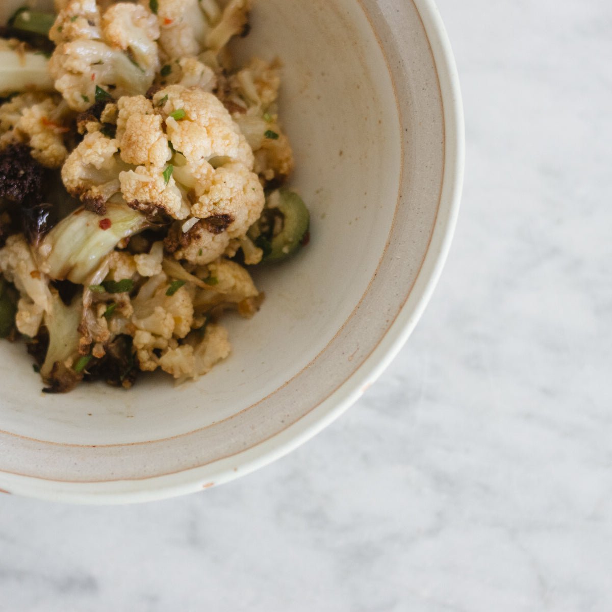 Hand Made Stoneware Bowl with Lid | Bob Dinetz - elsie green - The French Kitchen