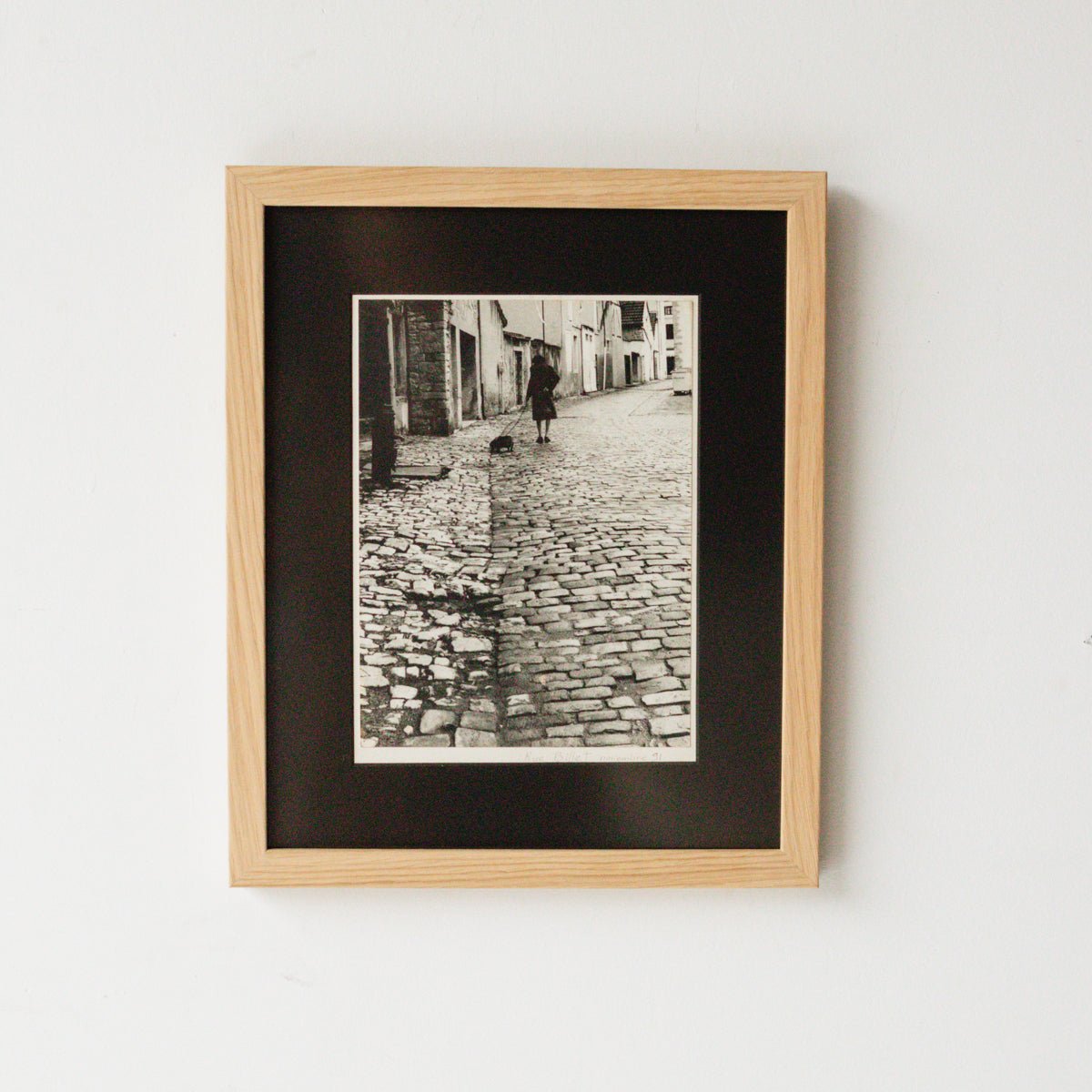 La Dame et Le Chien Photograph - elsie green - art