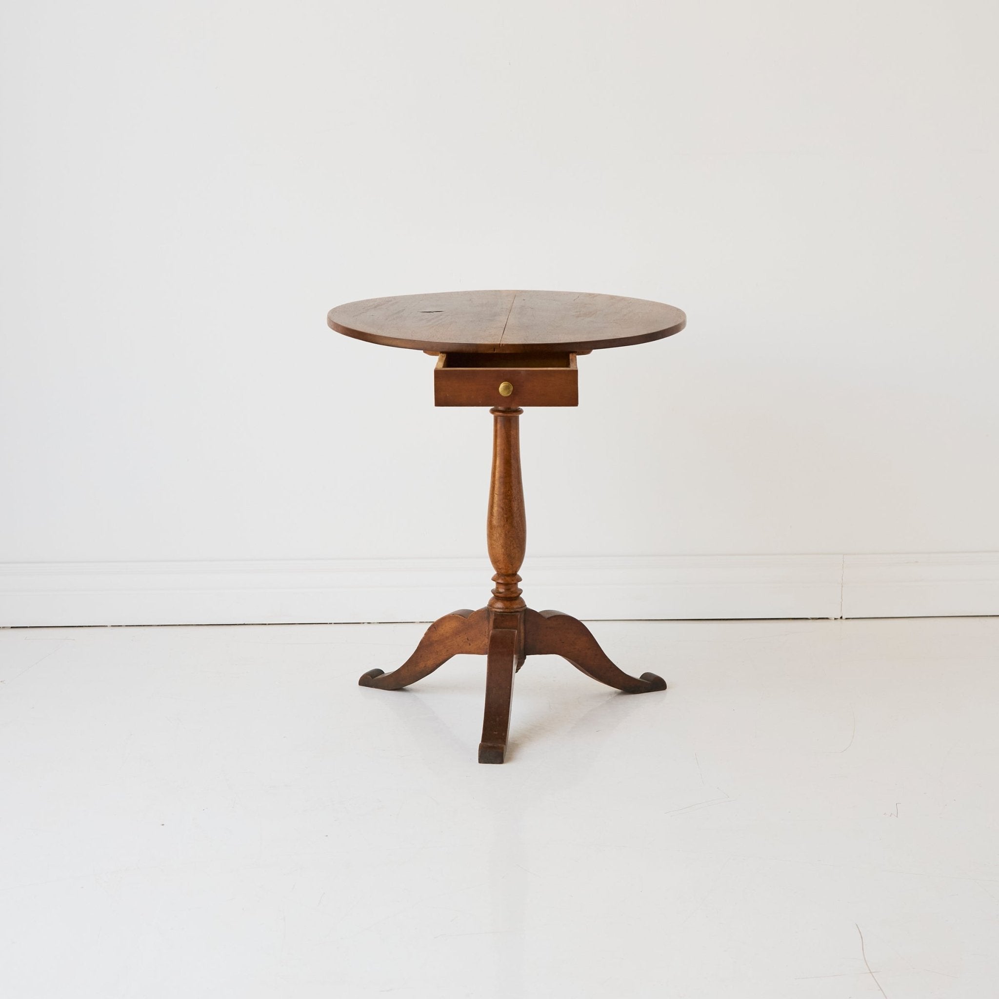 Petite Pedestal Side Table - elsie green - furniture