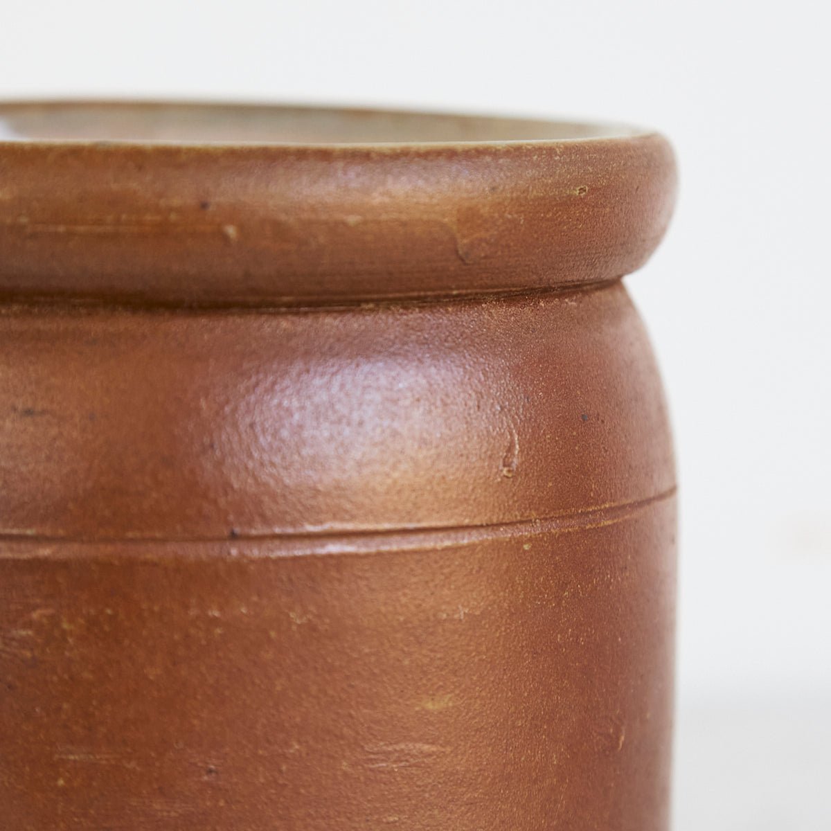 Petite Stoneware Crock with Handle - elsie green - the french kitchen