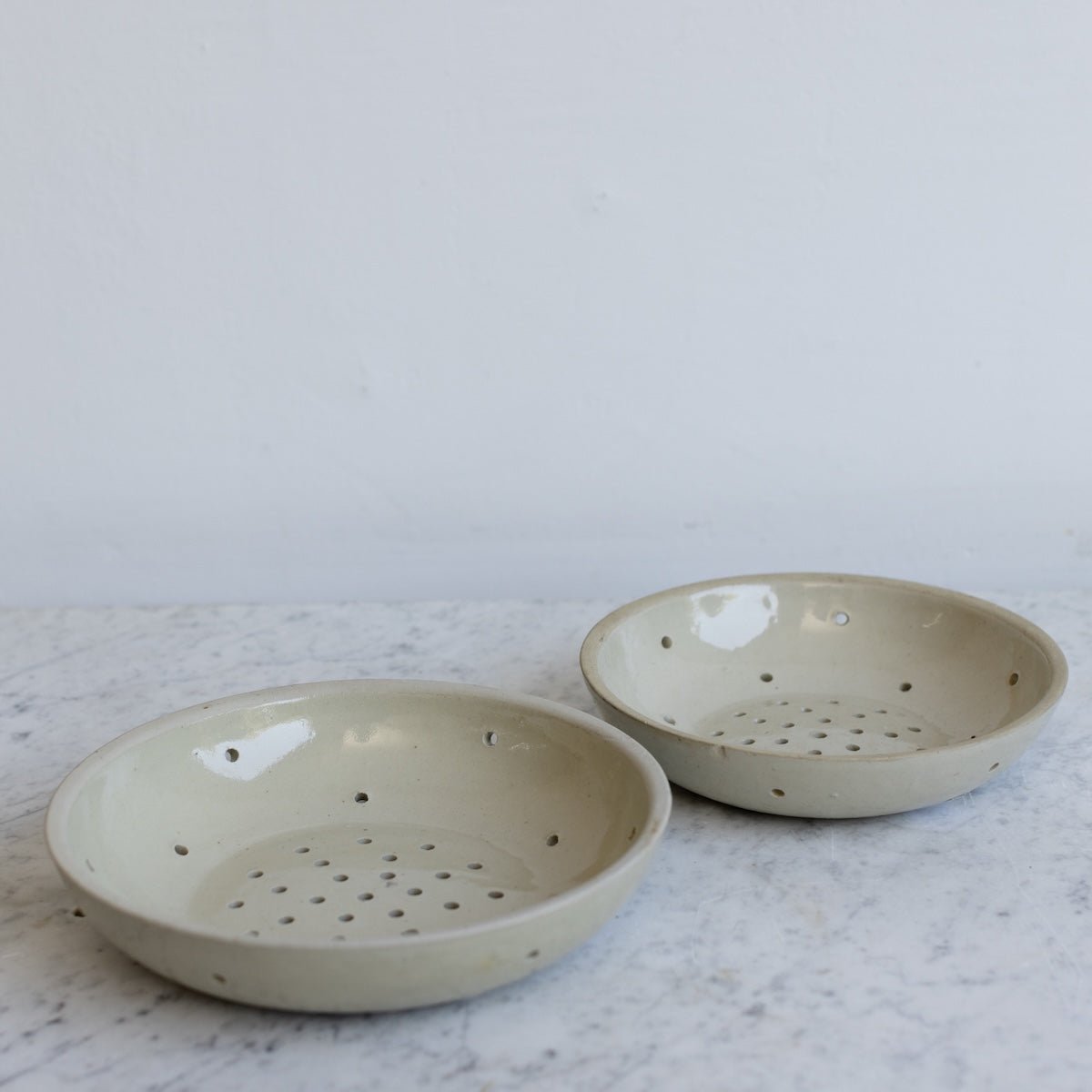 Stoneware Berry Bowl - elsie green - the french kitchen