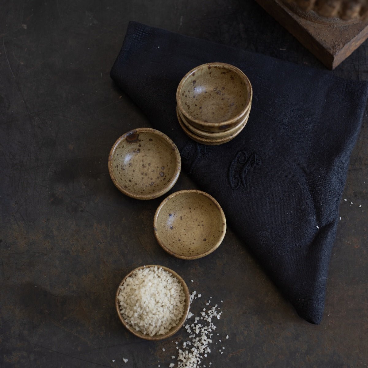 Stoneware Butter Pat Set of 6 - elsie green - the french kitchen