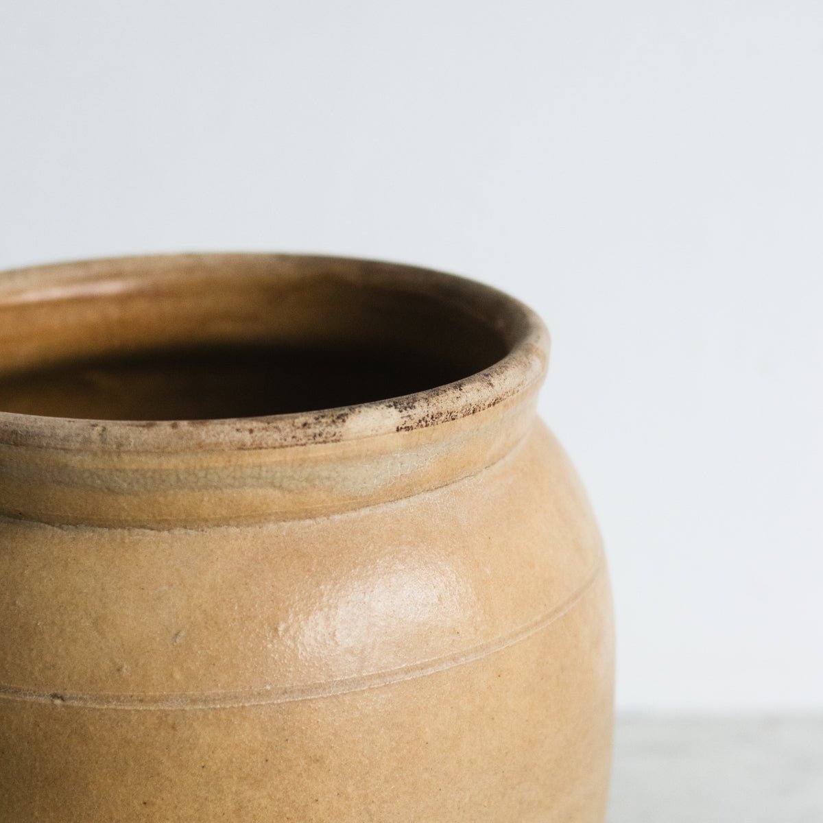 Stoneware Crock with Handle and Lid - elsie green - The French Kitchen