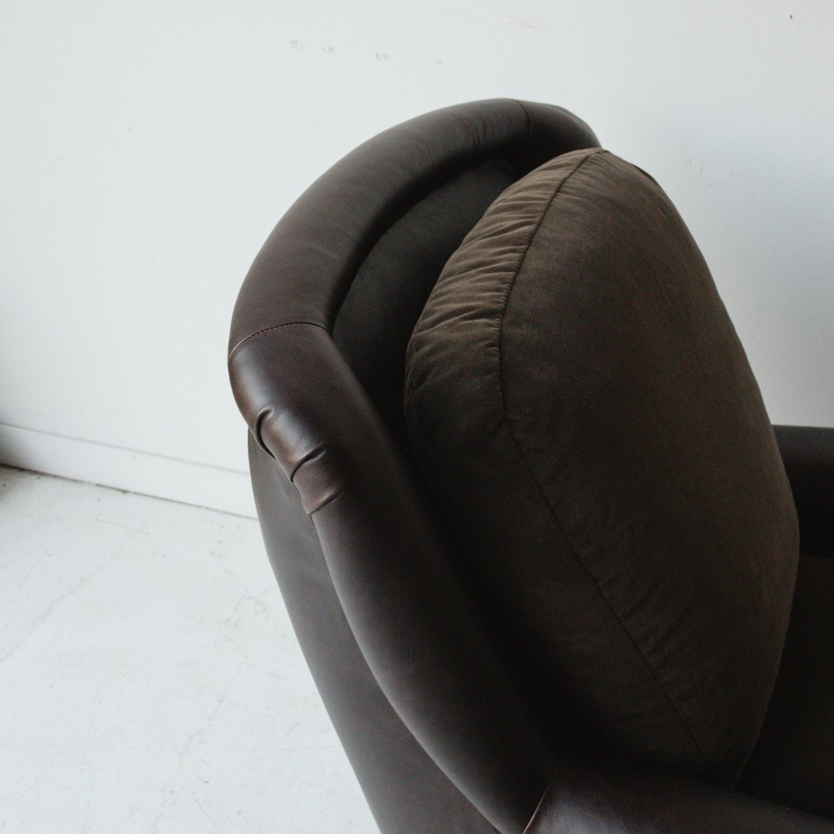 Vintage Leather Club Chair - elsie green - Furniture