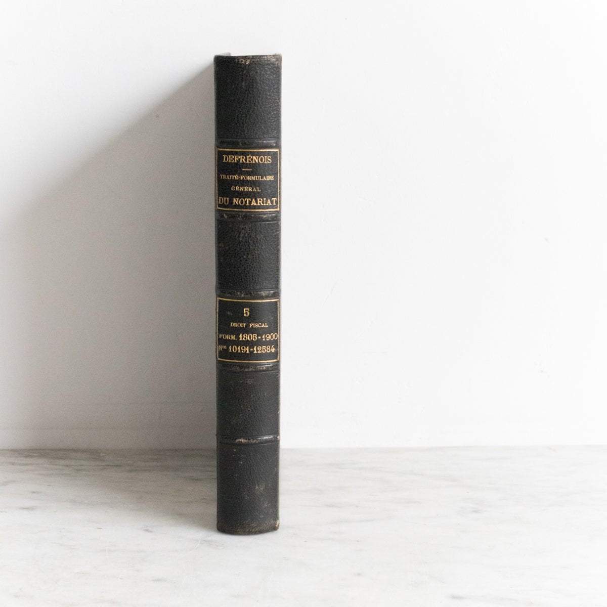 Vintage Library Book | Defrenois du Notariat - elsie green - decor