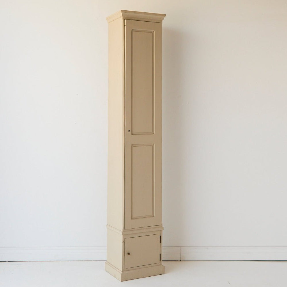 Vintage Linen Closet - elsie green - Furniture + 100 yo .