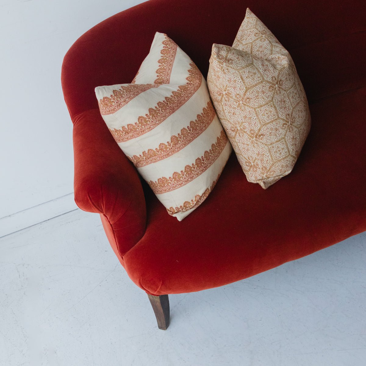 Vintage Velvet Crapud Sofa | Brick Velvet - elsie green - Furniture