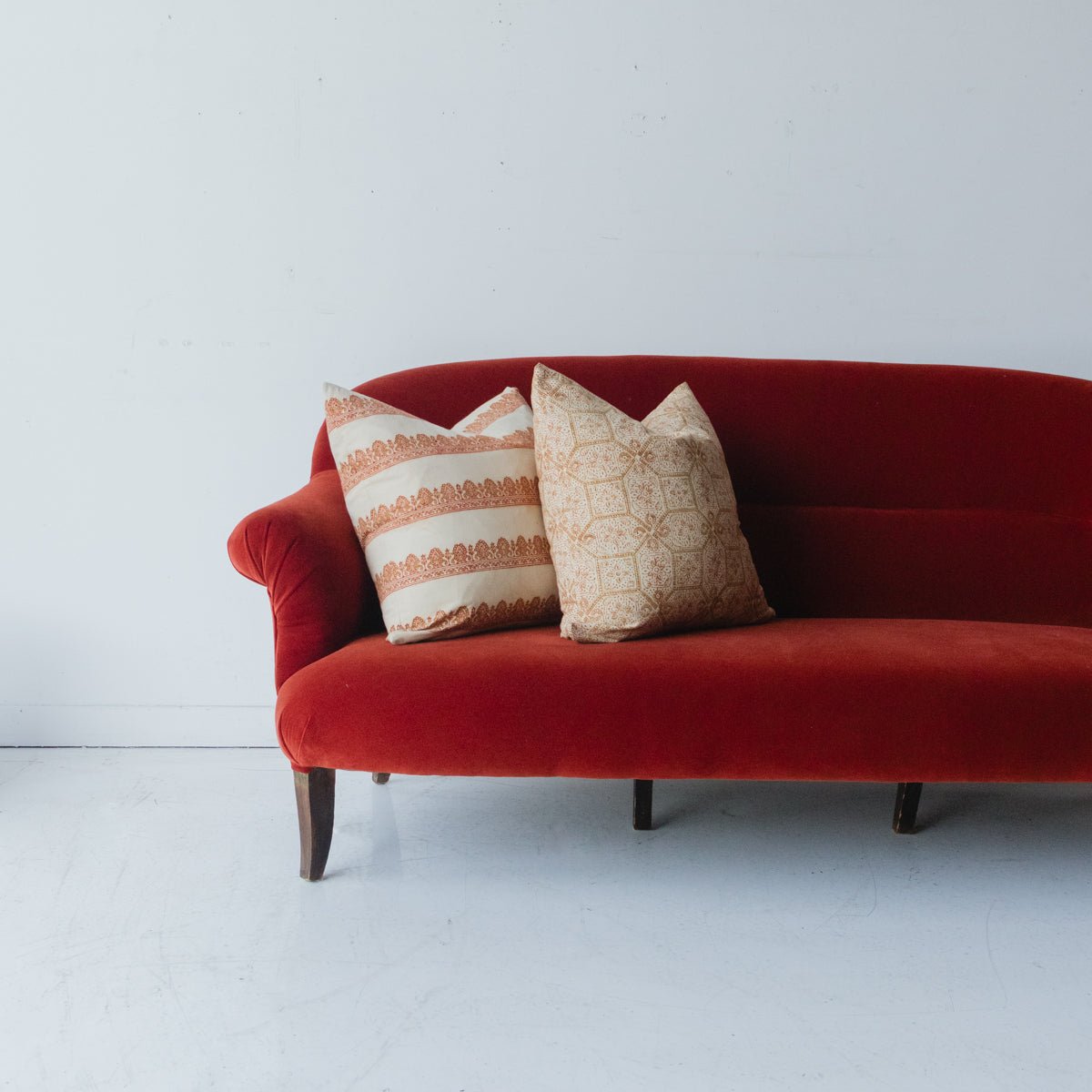 Vintage Velvet Crapud Sofa | Brick Velvet - elsie green - Furniture