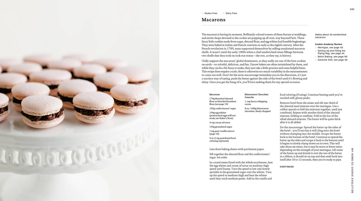 Zoë Bakes Cookies - elsie green - decor