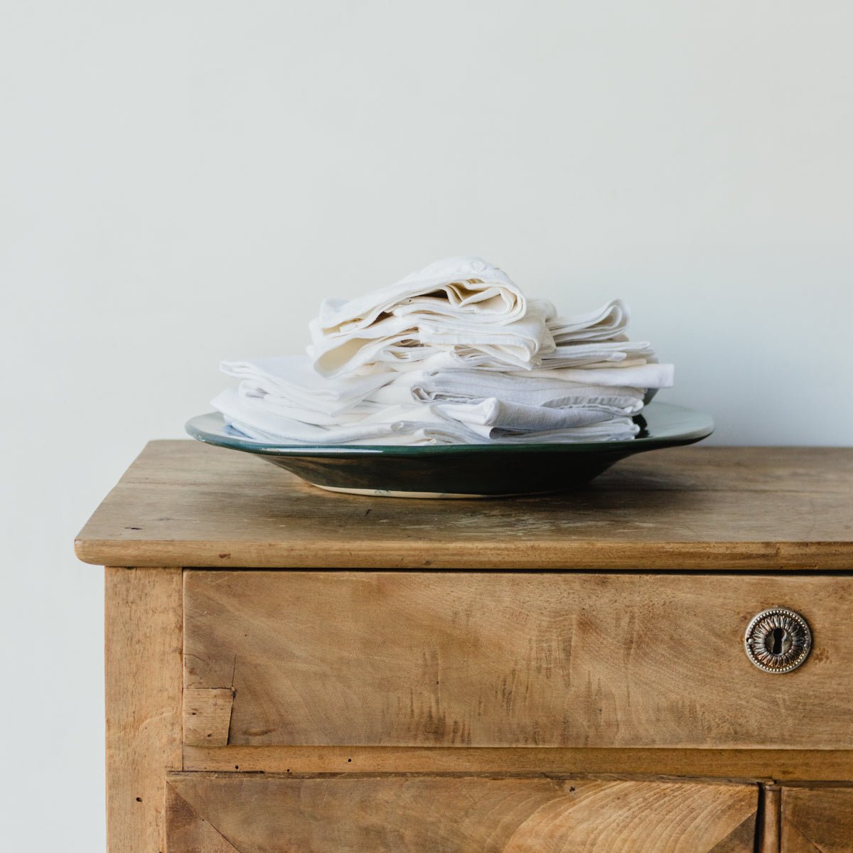 Classic Round Platter - elsie green - The French Kitchen