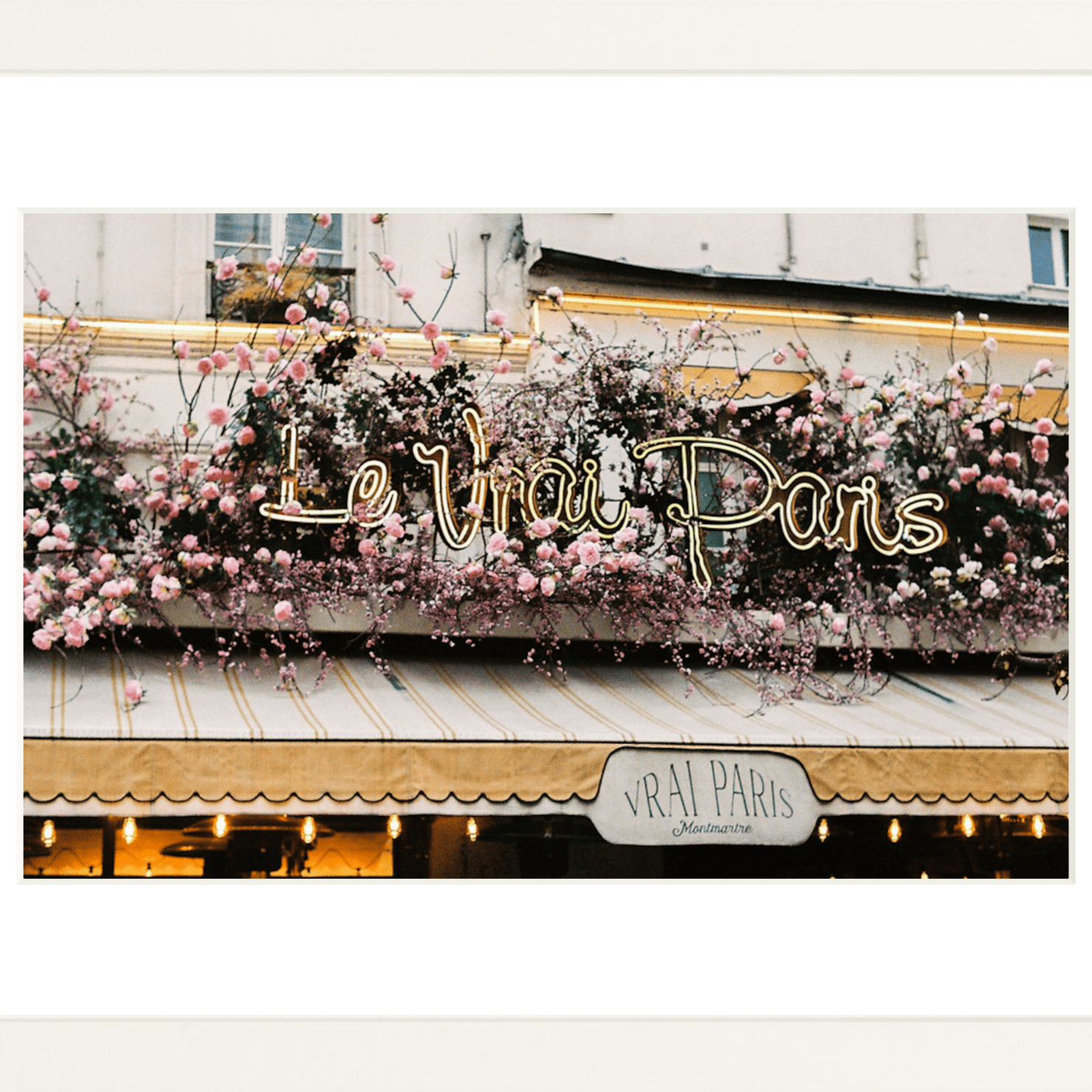 Le Vrai Paris Printed Photograph - elsie green - Art