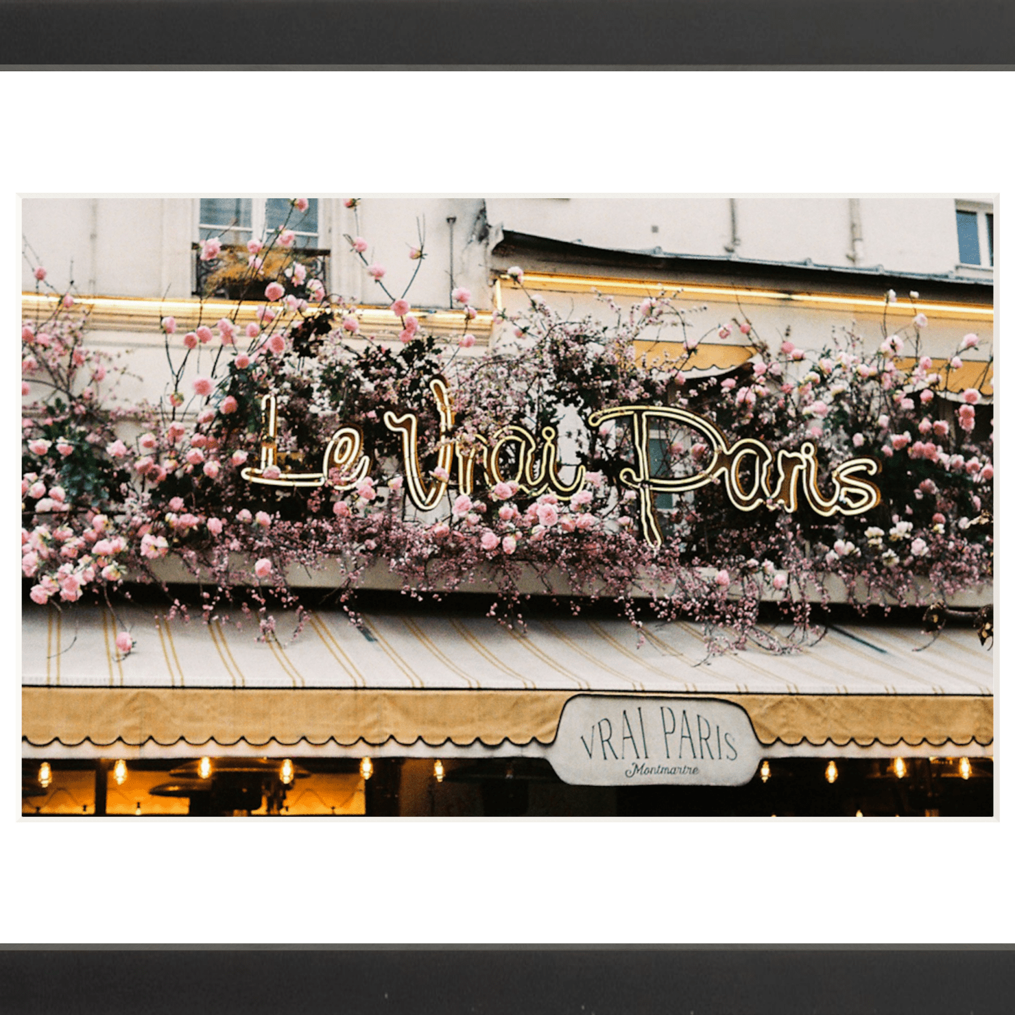 Le Vrai Paris Printed Photograph - elsie green - Art