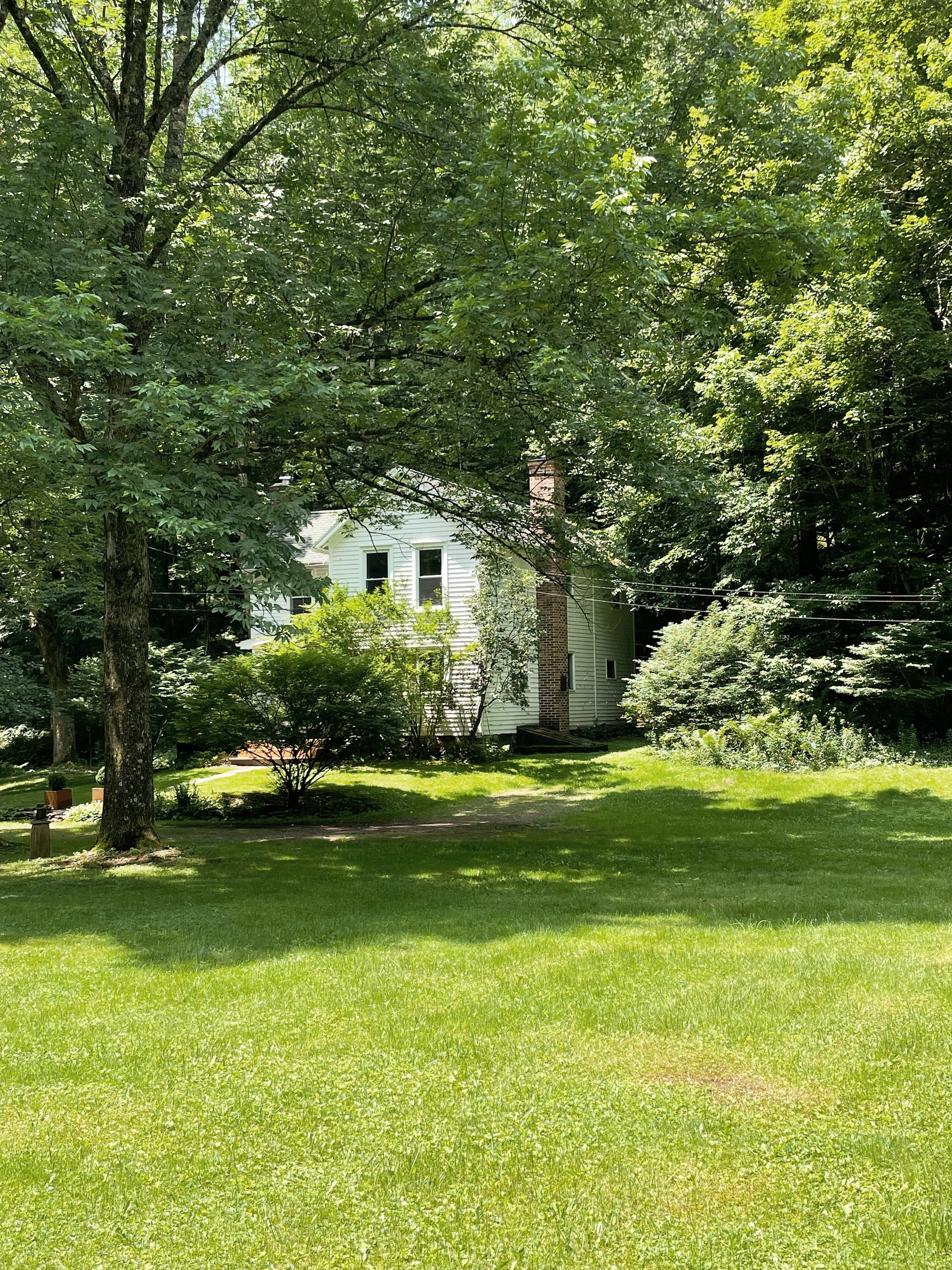 Checking In | An Upstate Escape - elsie green