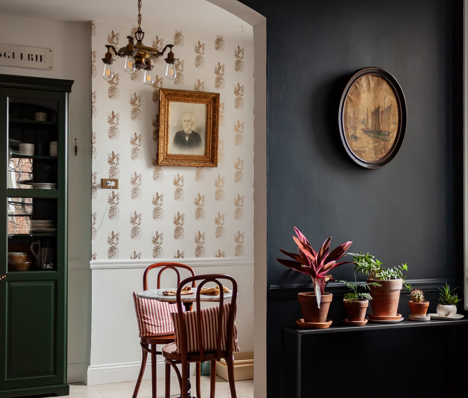 How Matthew James Chooses Art for his Moody, Brooklyn Apartment - elsie green