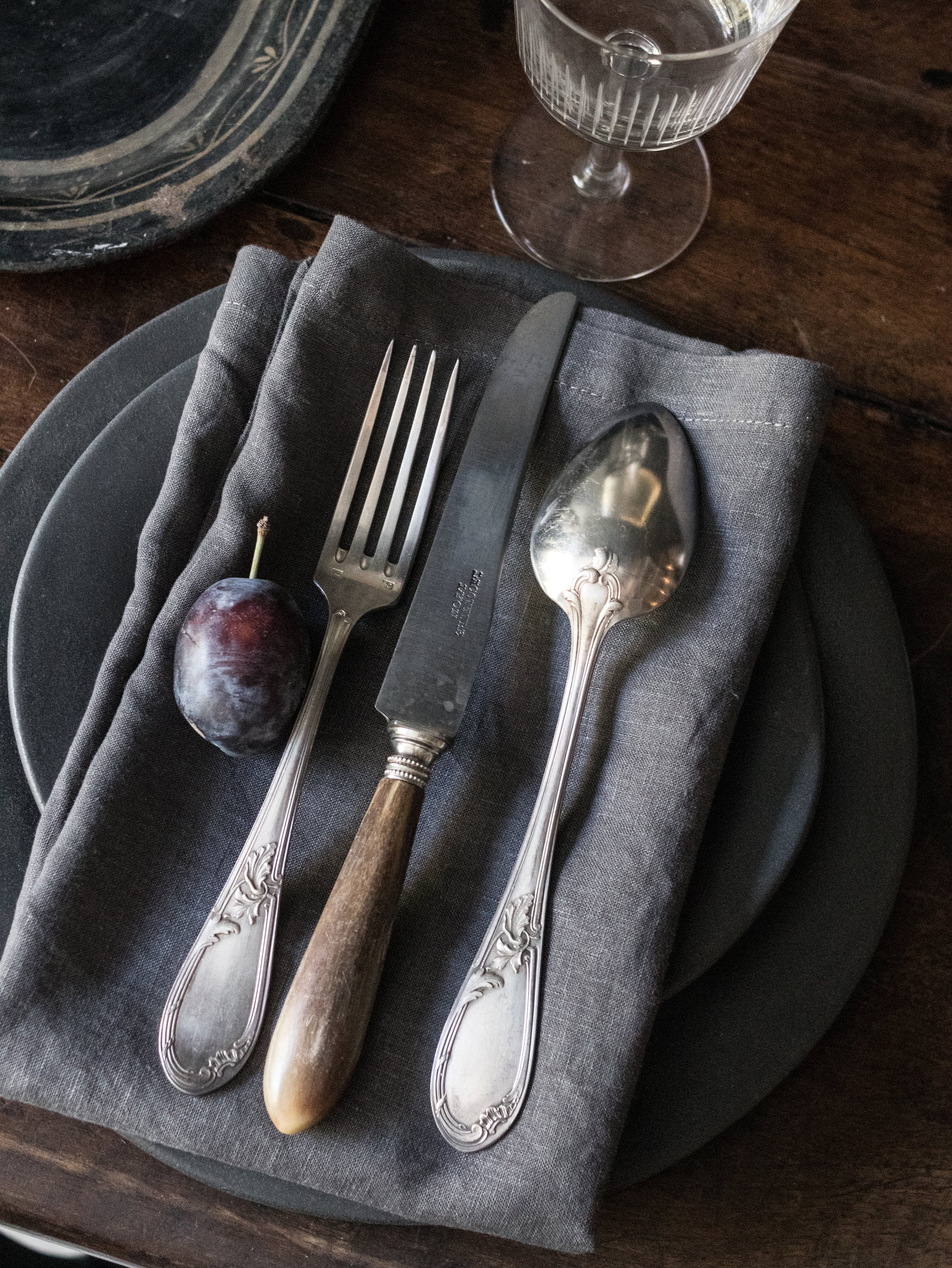 Laurie's List | A Pared Down Tabletop Edit - elsie green