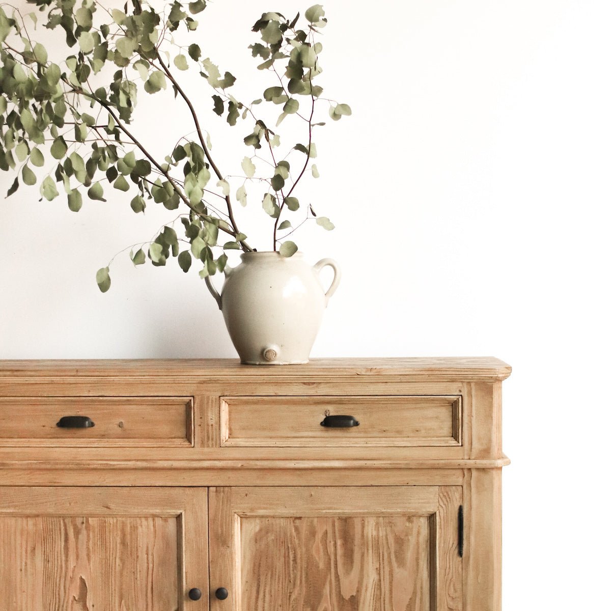 Photo Essay | Reclaimed Wood Dresser - elsie green