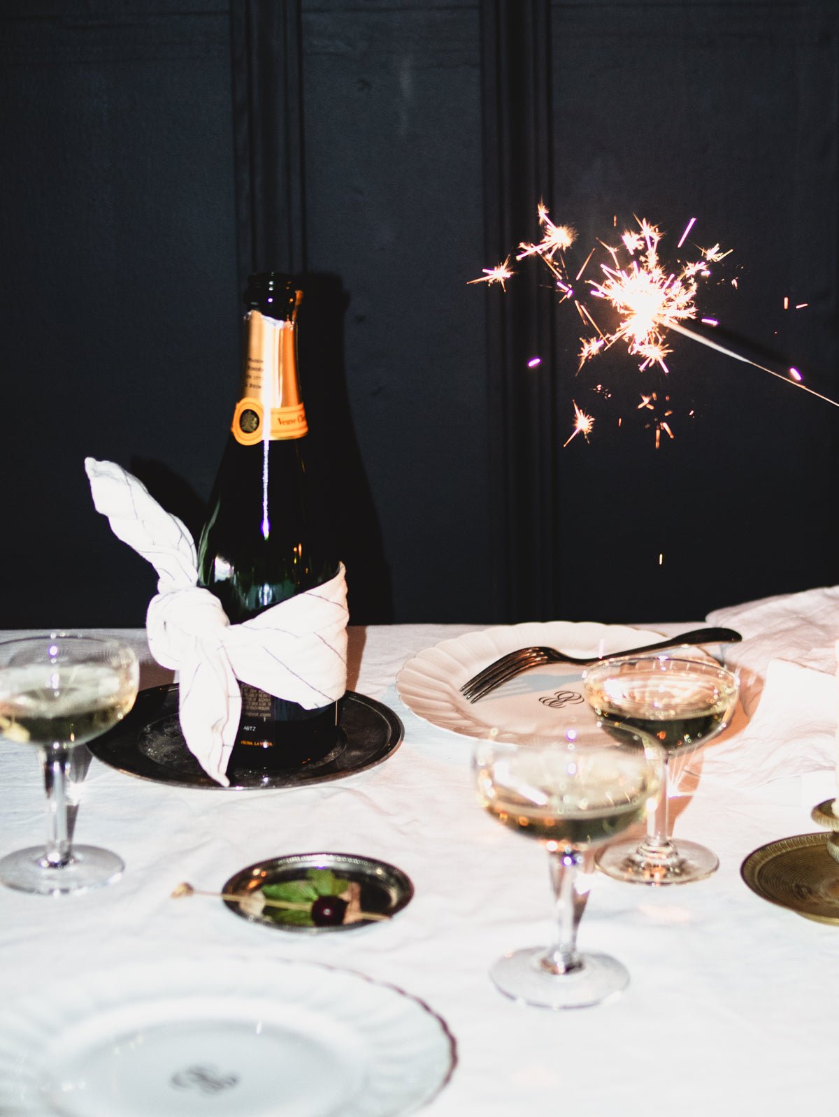 Sparkle & Celebrate | Our Favorite Holiday Party Trends - elsie green
