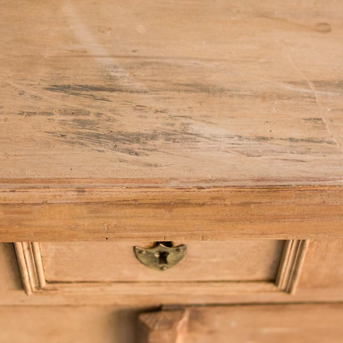 Parisian Dresser - elsie green