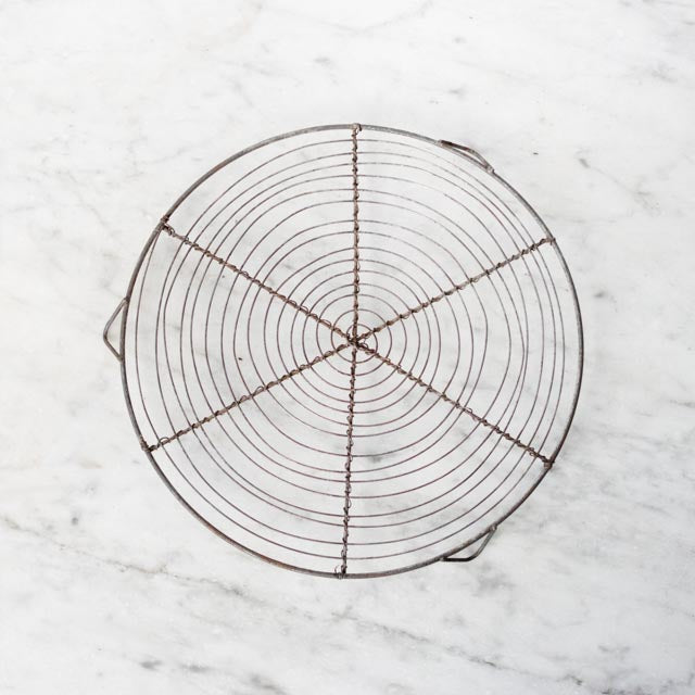 Metal Cooling Rack - elsie green