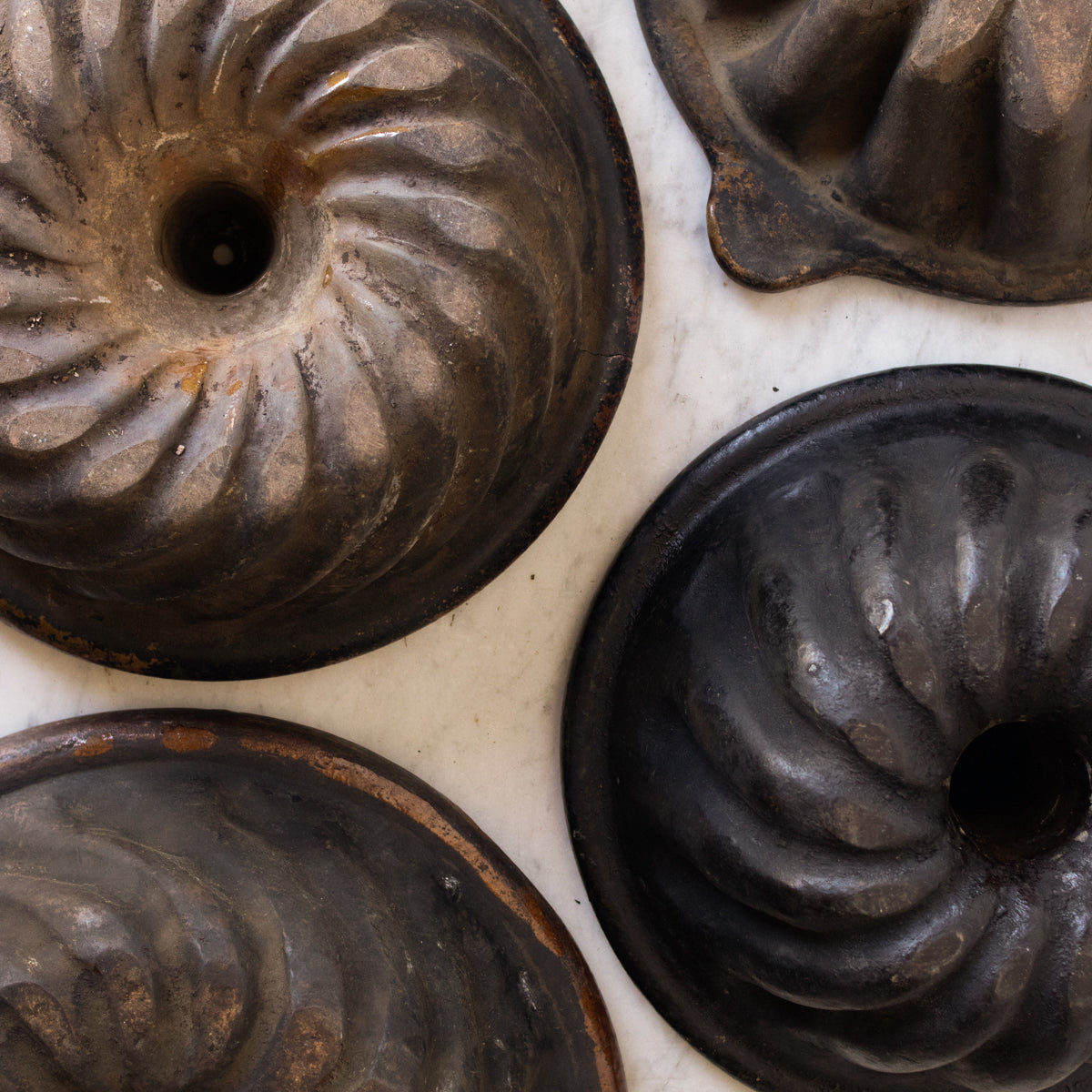 Vintage Cast Iron Bundt Cake Pan 