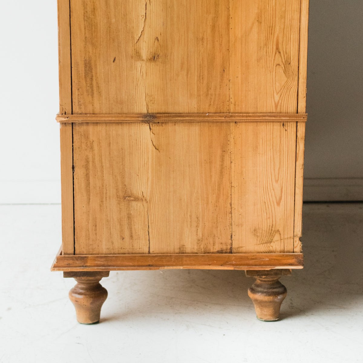 Antique Fitted Wardrobe - elsie green - Furniture