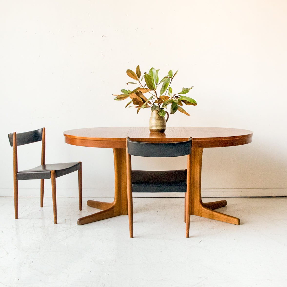 Baumann France Extending Dining Table - elsie green - furniture