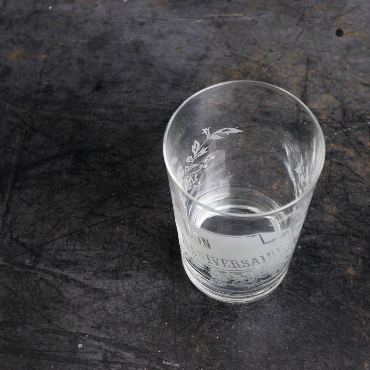 Blown Glass Tumbler | Bon Anniversaire - elsie green - the french kitchen