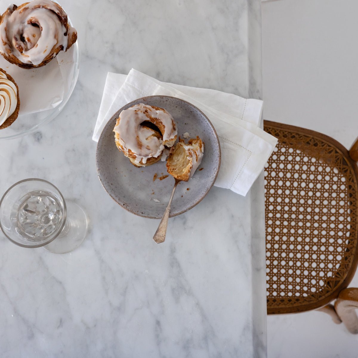 Brocanteur Marble Kitchen Table - elsie green - Custom Furniture