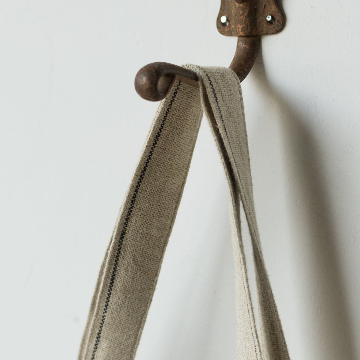 Calvi Linen Tote - elsie green - textiles