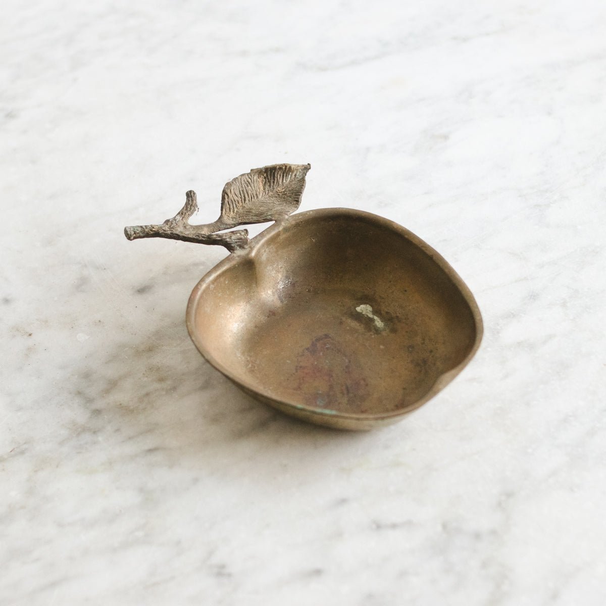 Cast Apple Vide Poche - elsie green - decor