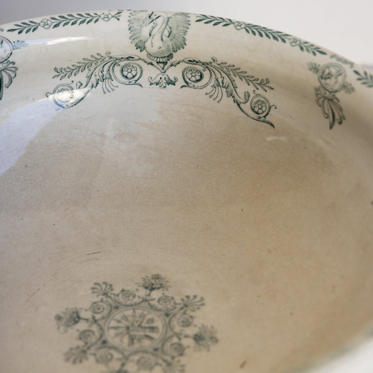 Compeigne Transferware Serving Bowl - elsie green - the french kitchen