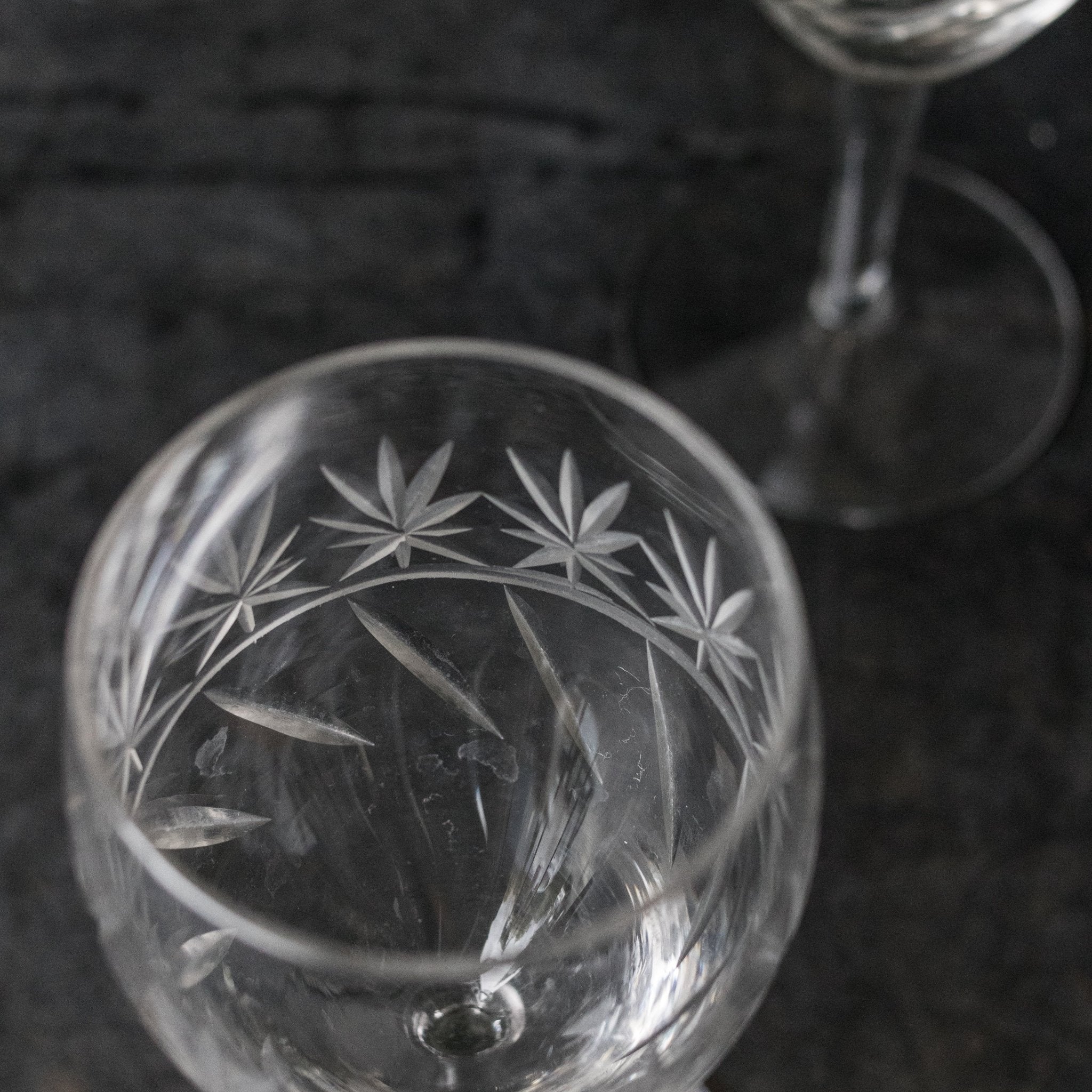 Cut Crystal Wine Glass Set of 4 - elsie green - the french kitchen