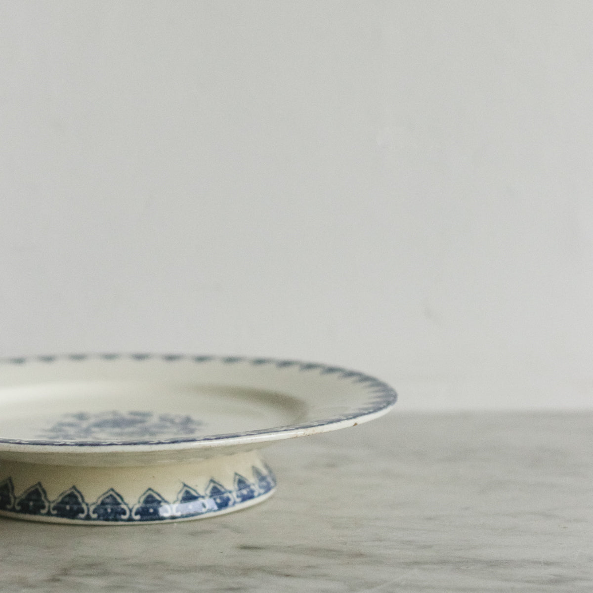 Dentelle Cake Plate with Glass Dome - elsie green - the french kitchen